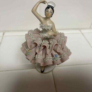 Reine Handarbeit ballerina figurine